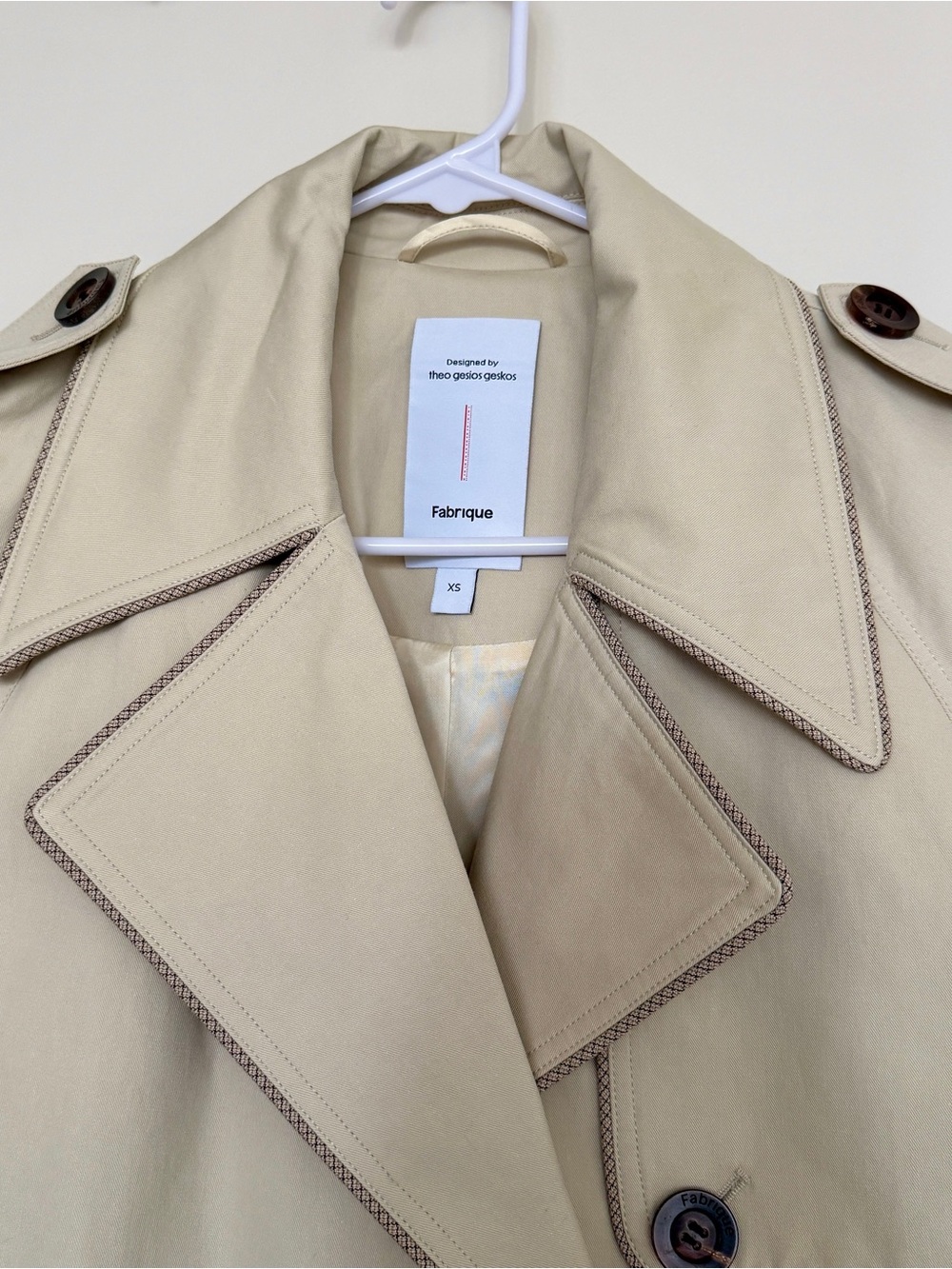 Fabrique Short Trench Coat in High-Density Cotton Twill - Picture 3 of 6